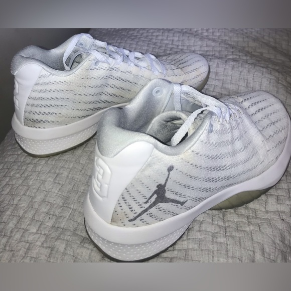 Jordan Other - Jordan Reveal WHITE/BLACK-METALLIC SILVER-INFRARED 23 Size Men’s 8.5/EUR 42